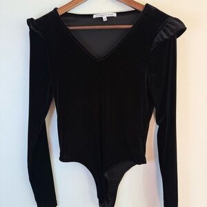 Celebrity Pink Black Velvet Bodysuit Puff Shoulder Long Sleeve S Bodysuit